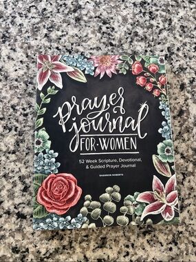Prayer Journal for Women – Floral Black Cover